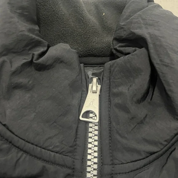 Nike Air Jordan Essentials Winter Vest Black FD8628-010 Men's Size M - Picture 6 of 8